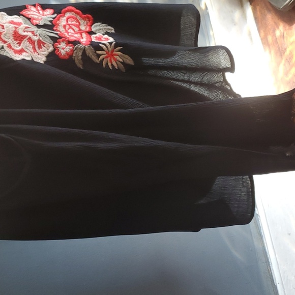 BY Together women's black embroidery top size M - Picture 7 of 15